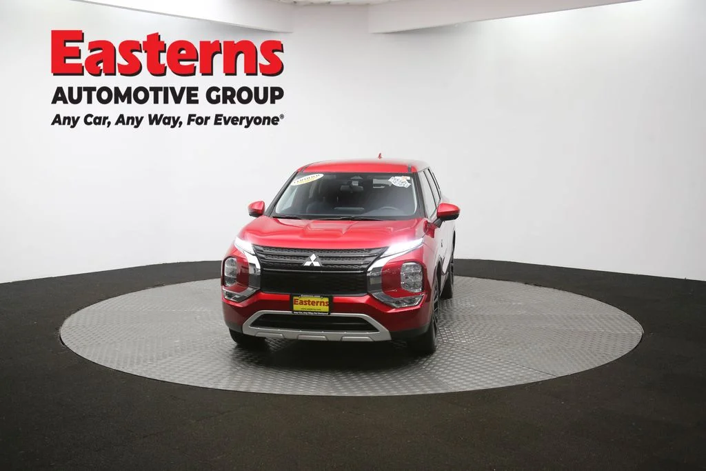Used 2023 Red Mitsubishi SE image 52