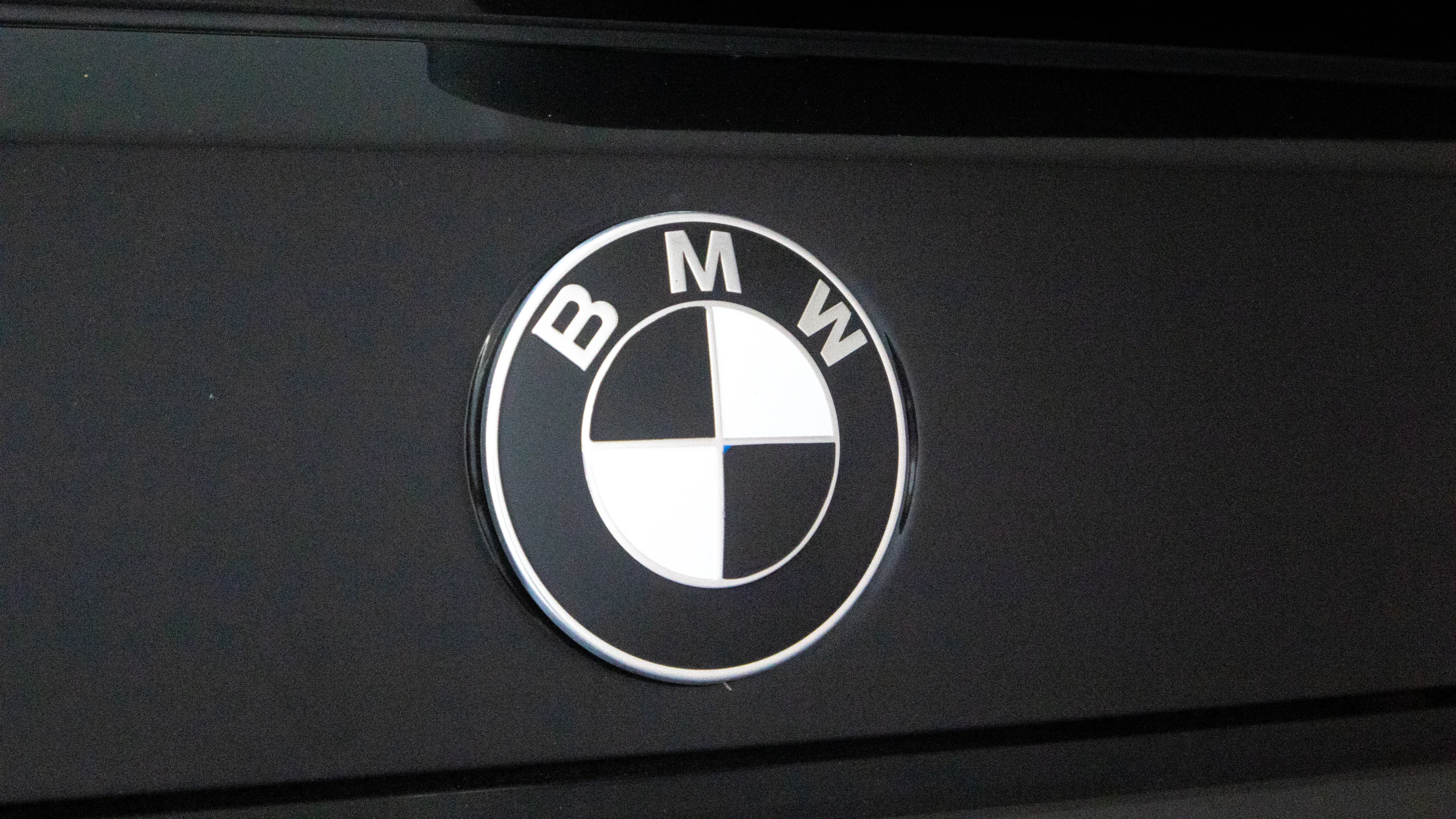 Used 2024 Black Sapphire Metallic BMW xDrive40i image 32