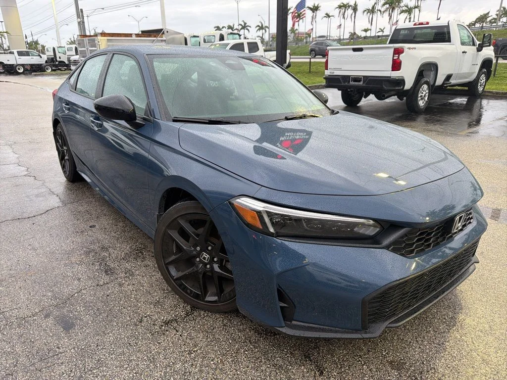 Used 2025  Honda Sport image 3