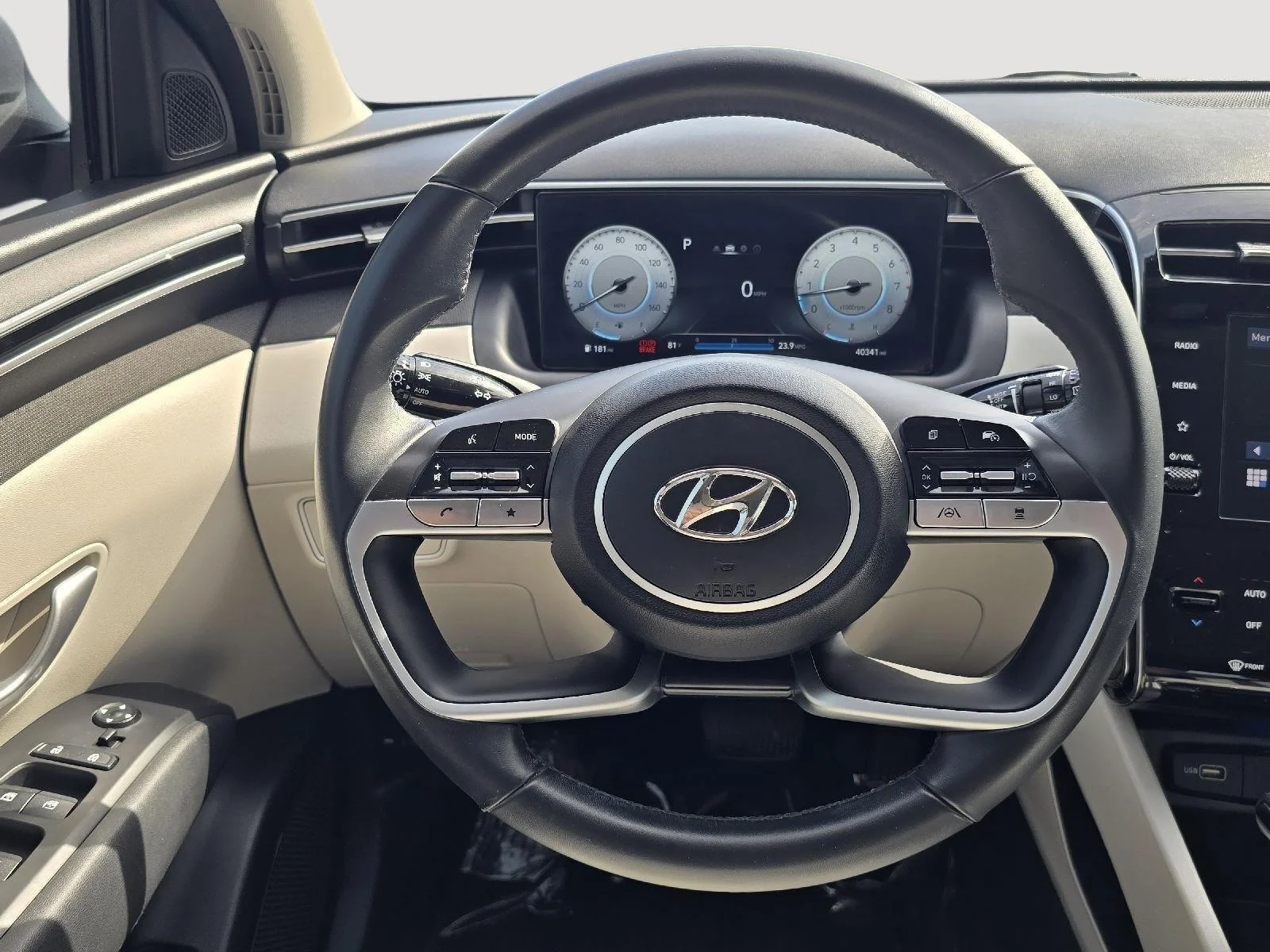 Used 2023 White Hyundai SEL image 14