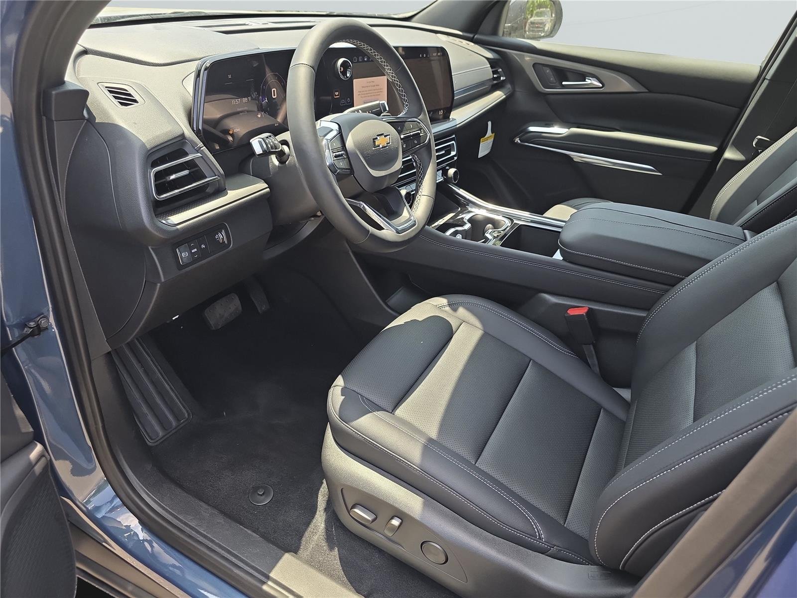 2026 Chevrolet Traverse LT - Photo 26