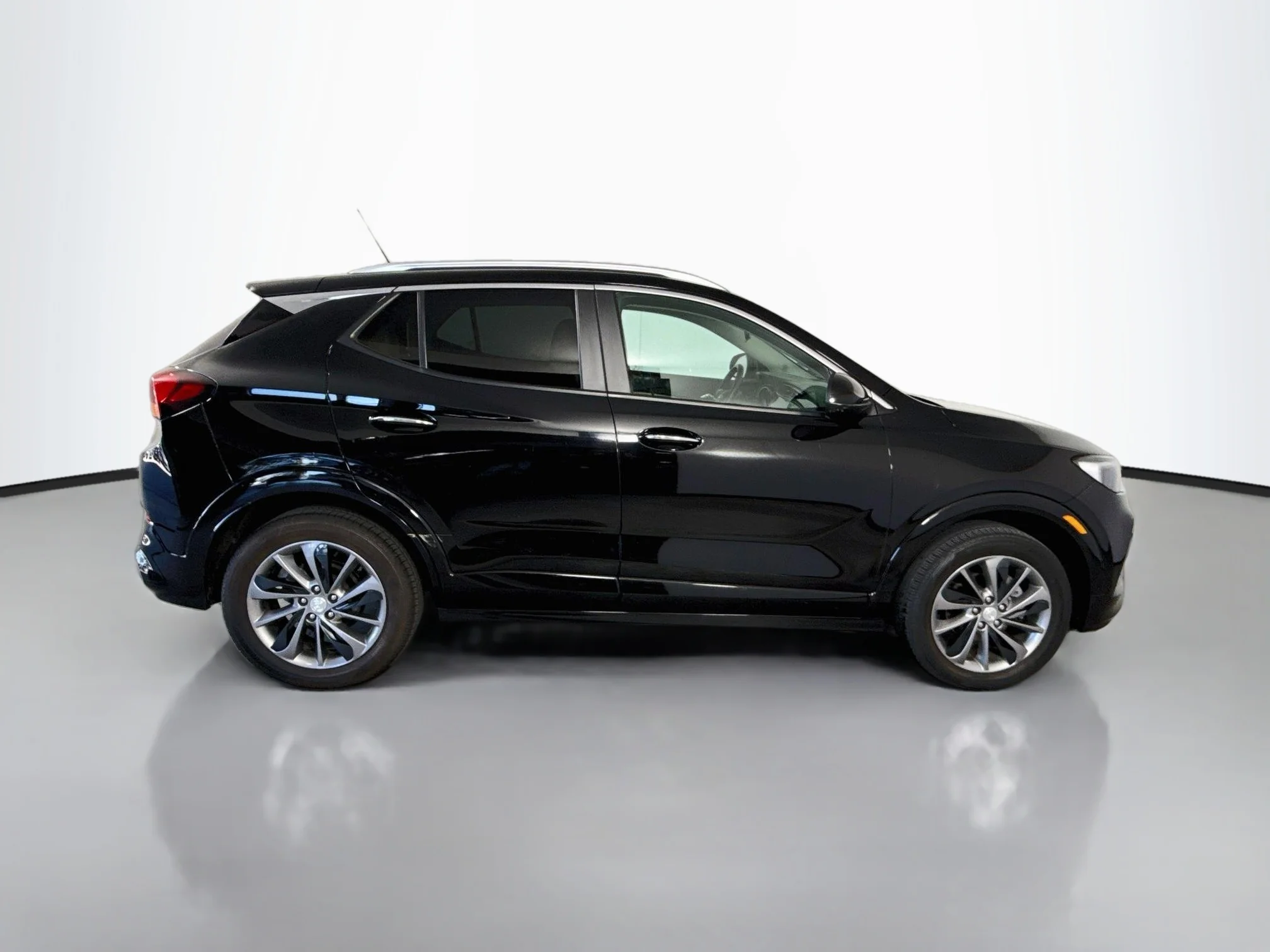 Used 2021 Ebony Twilight Metallic Buick Select image 8