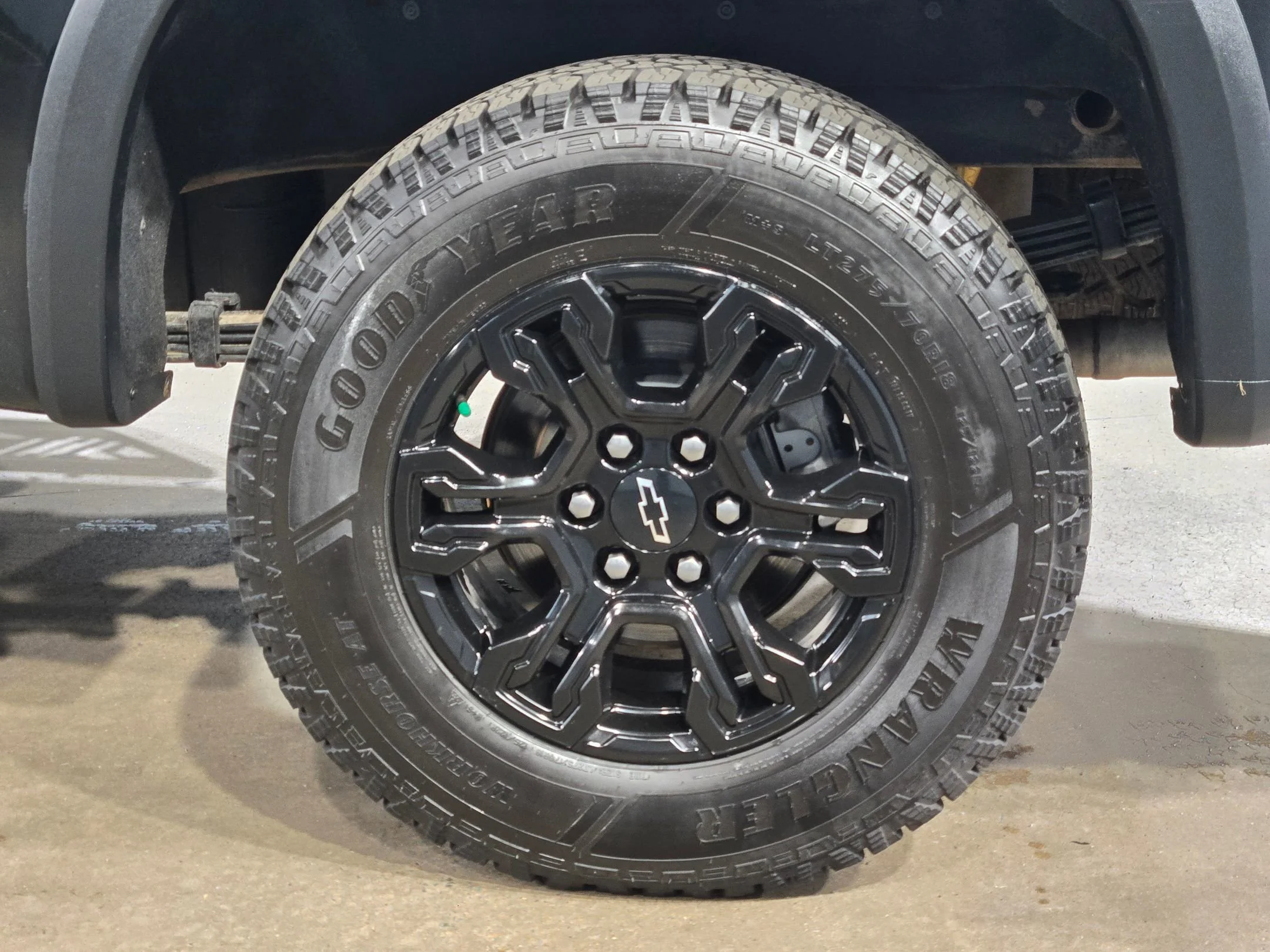 2024 Chevrolet Silverado 1500 ZR2 - Photo 17