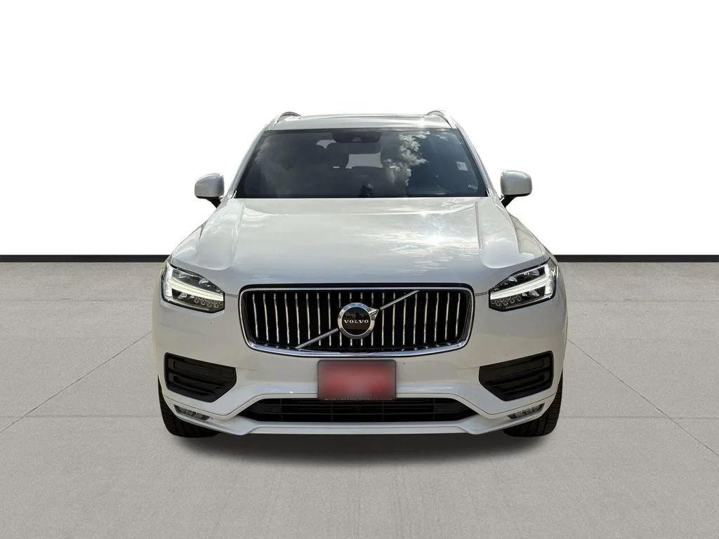 Used 2020 Crystal White Volvo T5 Momentum image 2