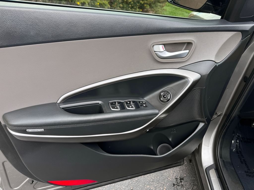 Used 2017 Gray Hyundai 2.4 Base image 14