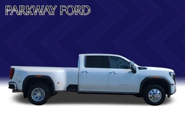 Used 2024 White GMC Denali Ultimate image 6