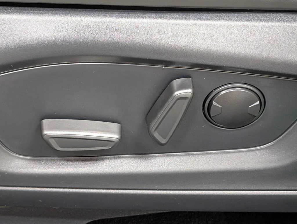 New 2026 Space White Metallic Ford Active image 11
