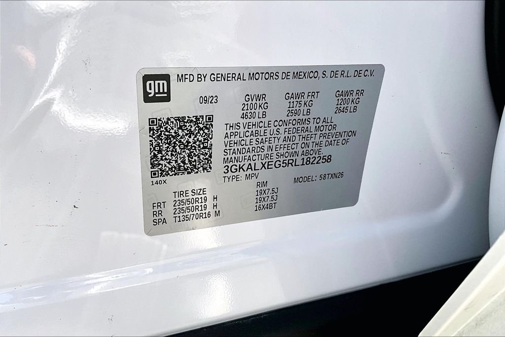 Used 2024 White GMC Denali image 35