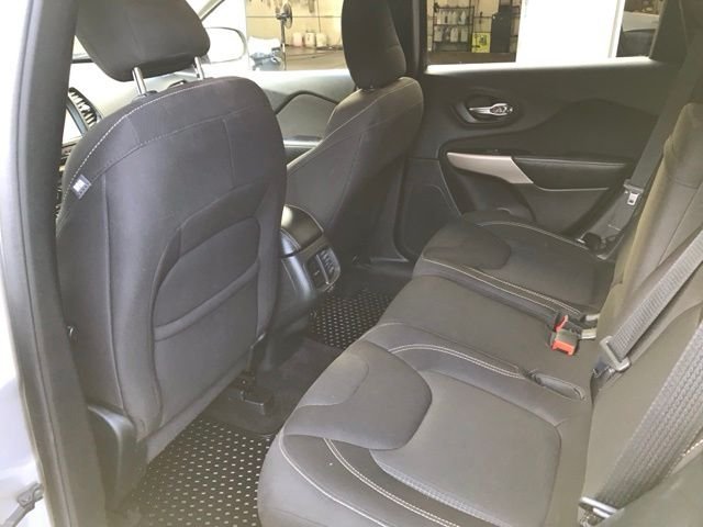 2017 Jeep Cherokee Latitude - Photo 13