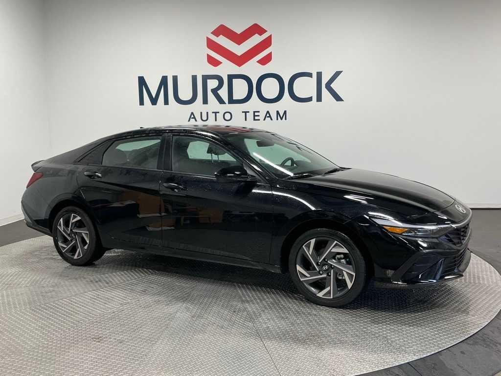 New 2025 Abyss Black Hyundai SEL Sport image 3