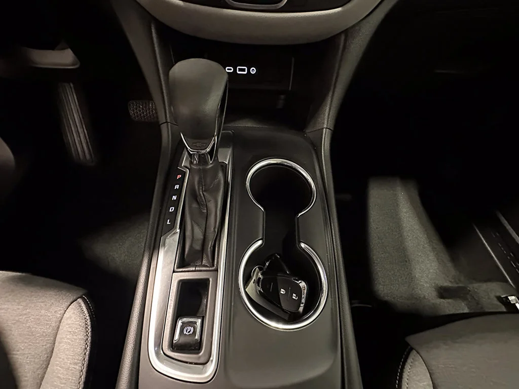 Used 2024 Summit White Chevrolet LS image 29