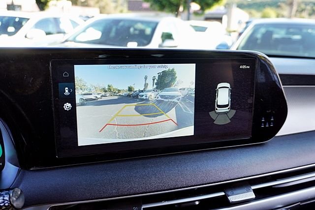 Used 2025 Silver Hyundai SEL image 27