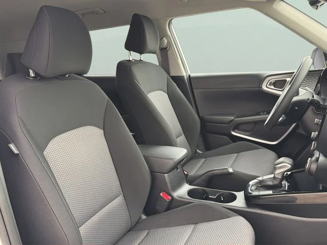 Used 2025 White Kia S image 20