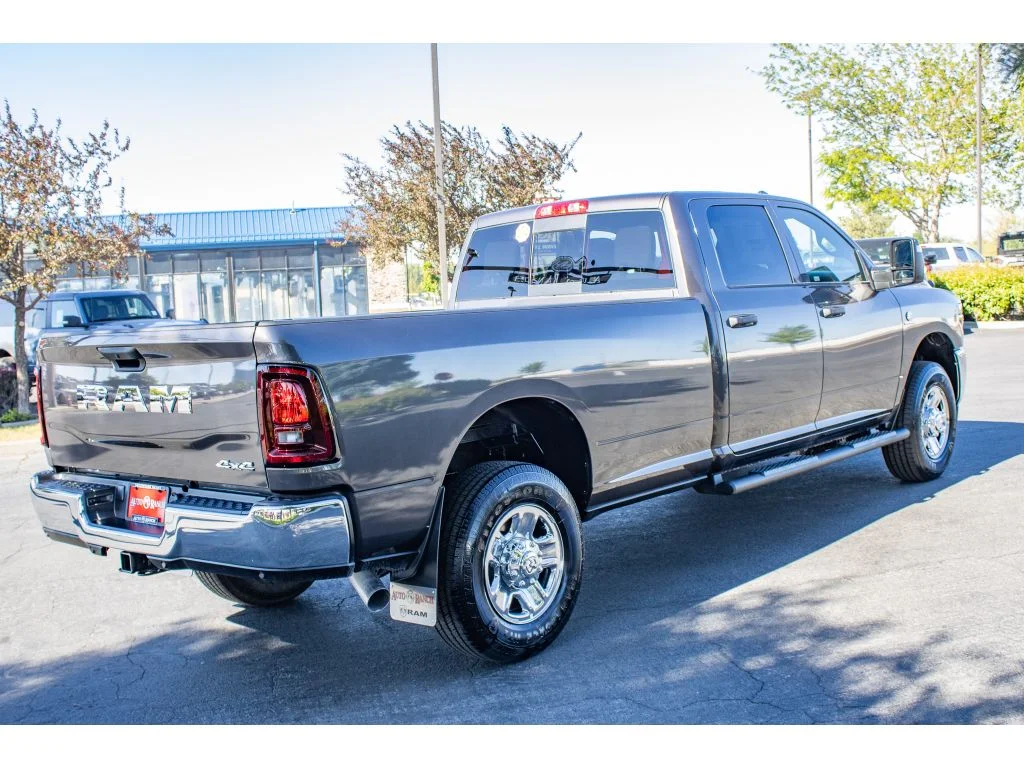 New 2026 Granite Crystal Metallic Clearcoat Ram Tradesman image 8