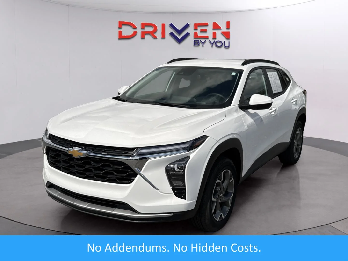 Used 2025 Summit White Chevrolet LT image 1