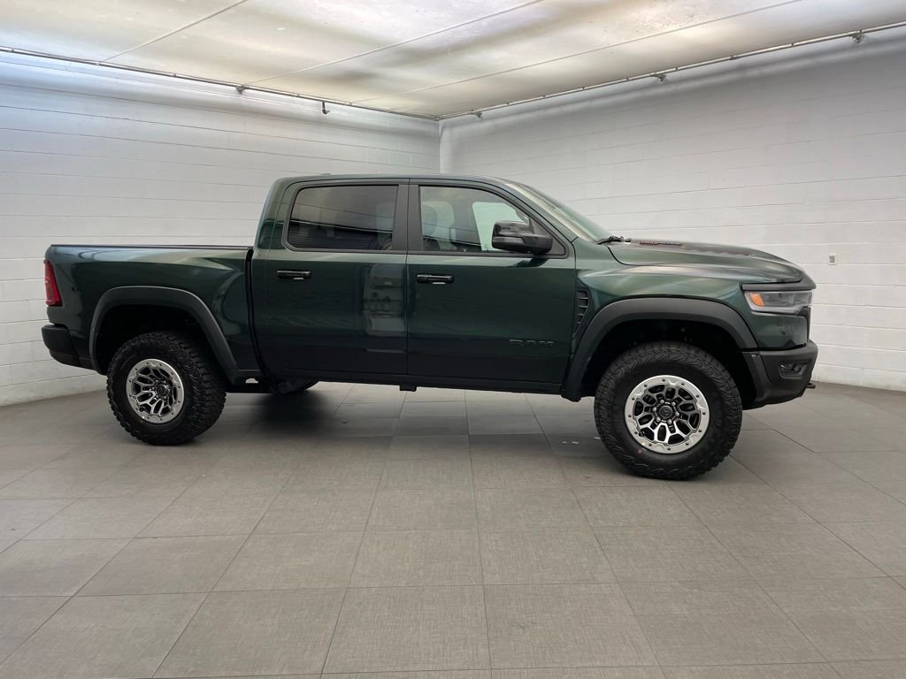 New 2026 Serrano-Green Metallic Exterior Paint RAM RHO image 2
