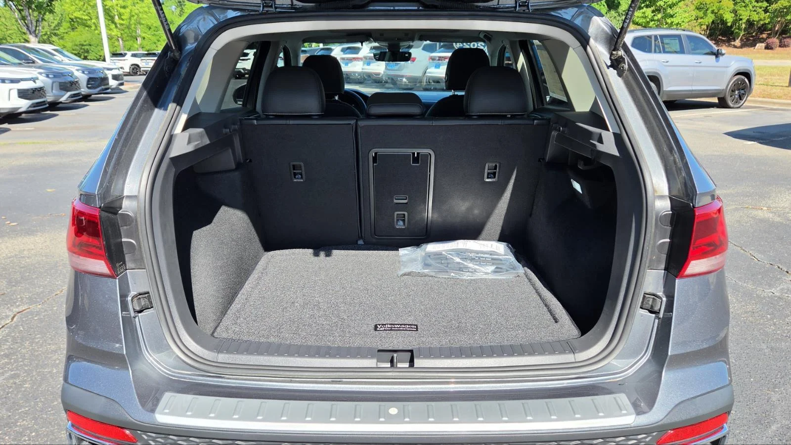 2024 Volkswagen Taos SE - Photo 62