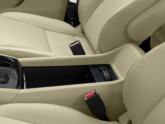 Used 2016  Honda Touring image 14