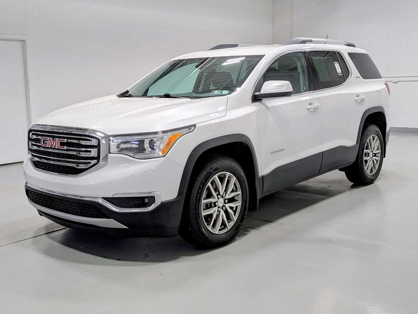 2019 GMC Acadia SLE-2