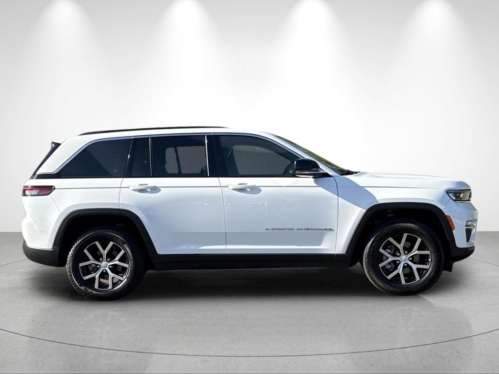 Used 2024 Bright White Clearcoat Jeep Limited image 6