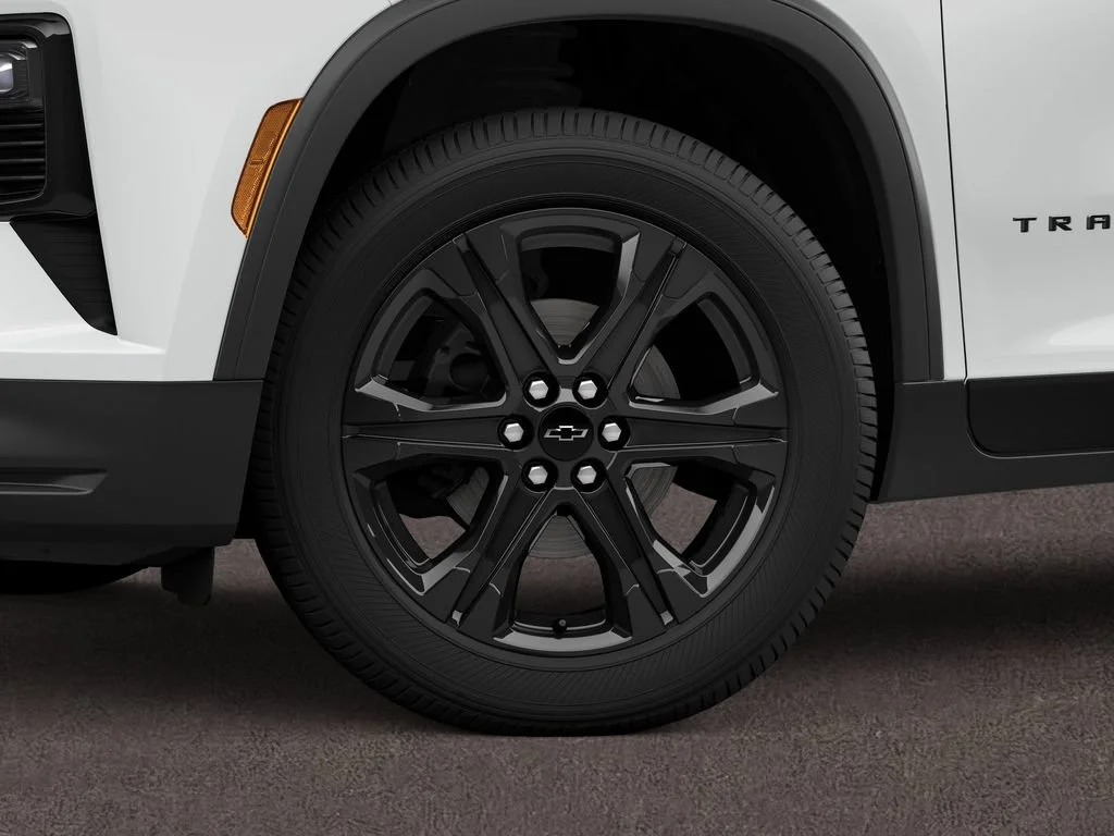New 2027 Summit White Chevrolet LT image 4