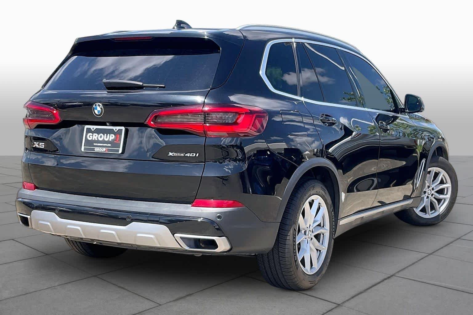 Used 2019 Black Sapphire Metallic BMW xDrive40i image 12