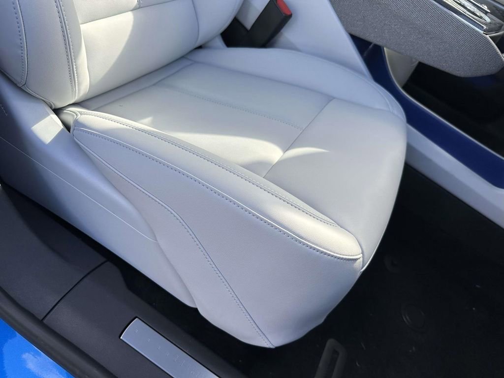 2025 Cadillac OPTIQ Luxury 1 - Photo 9