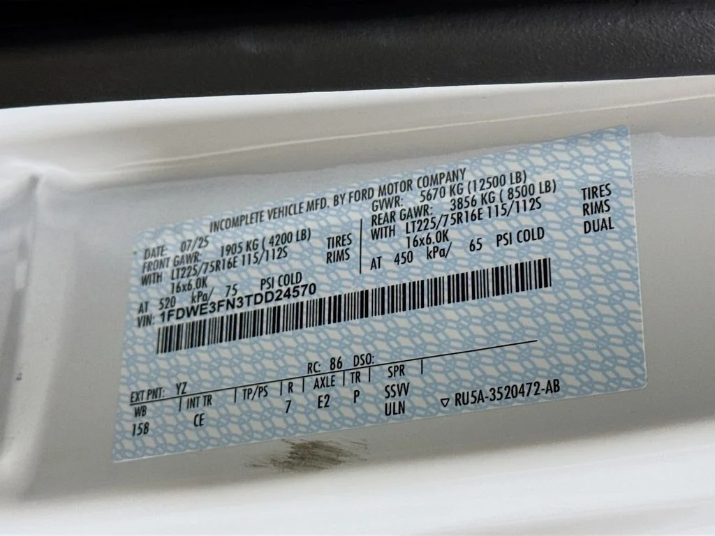 New 2026 Oxford White Ford E-350 SRW image 27