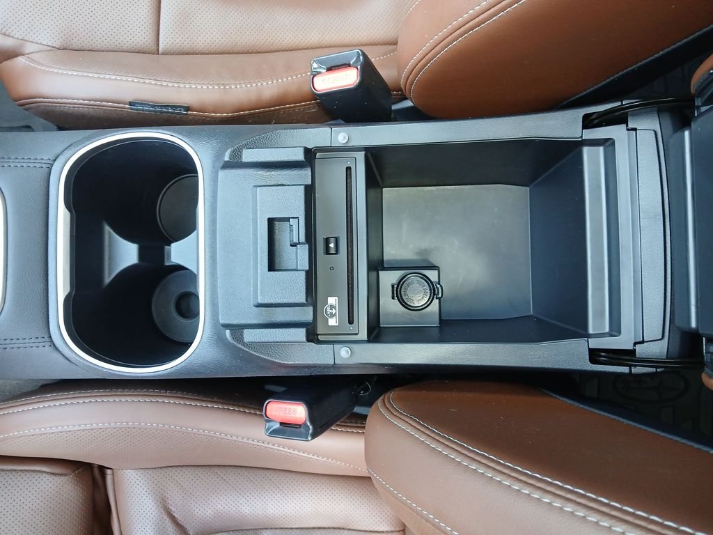 Used 2020 White Subaru Touring image 43