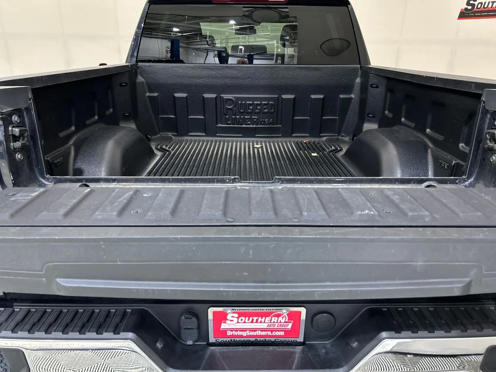 Used 2025 Silver GMC SLT image 7