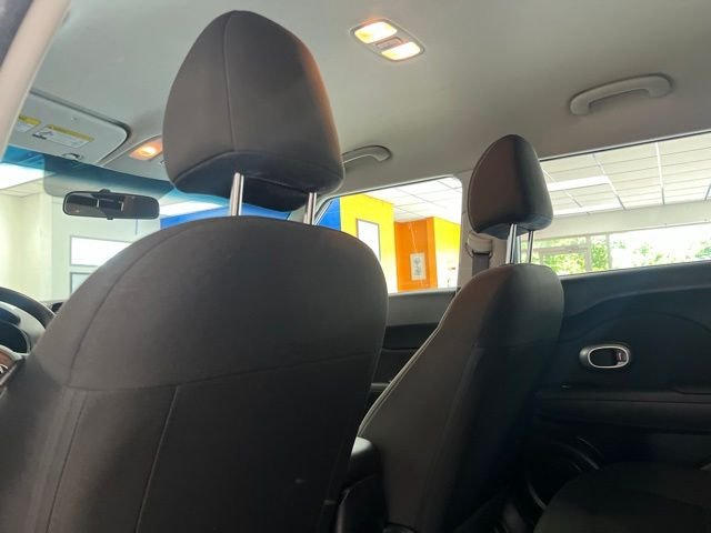 Used 2018 Silver Kia Base image 16