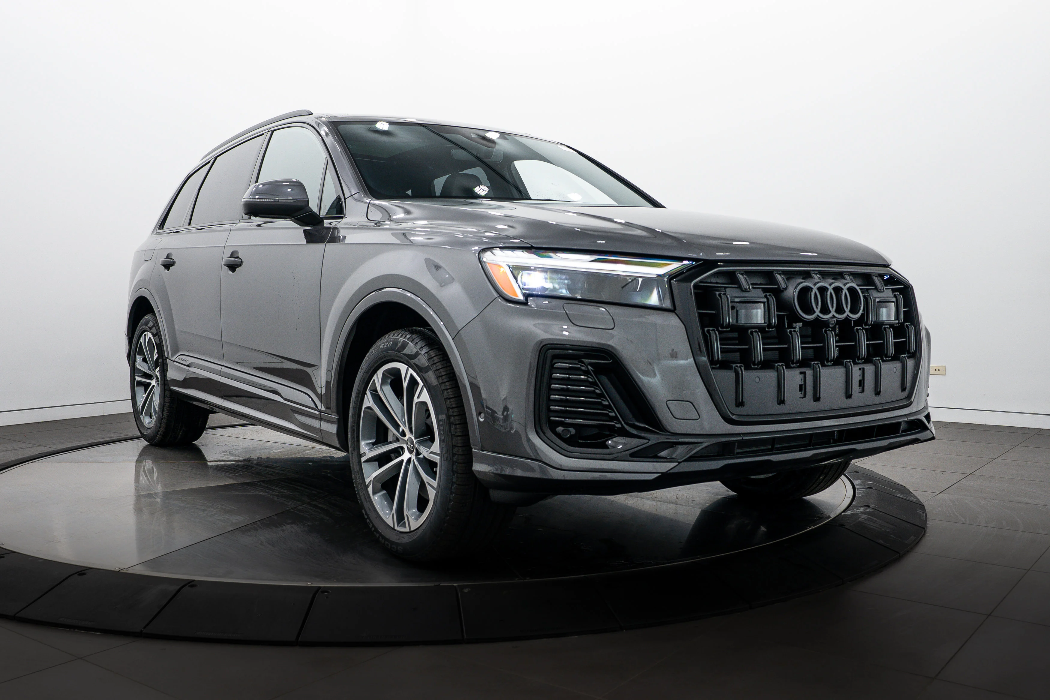 2026 Audi Q7 45 Premium Plus quattro Tiptronic's photo