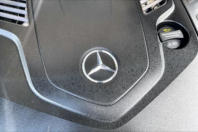 Used 2022 Black Mercedes-Benz S 580 image 29