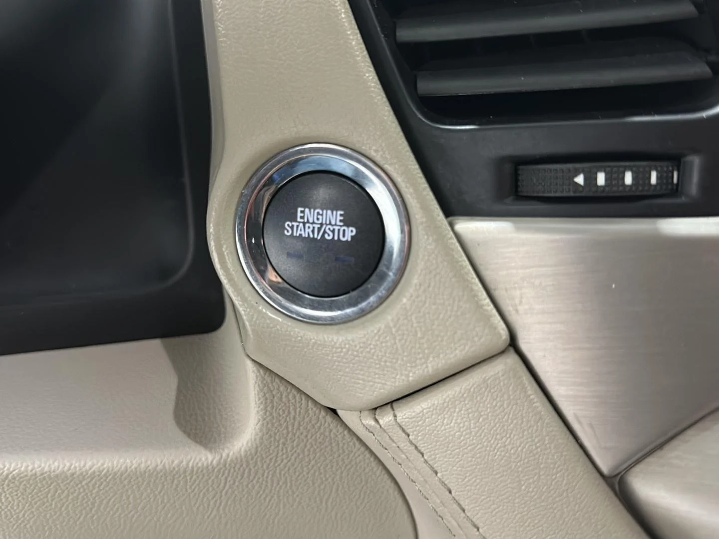 Used 2019 SATIN STEEL METALLIC GMC Denali image 16