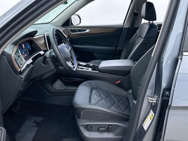 2025 Volkswagen Atlas SE w/Tech - Photo 9