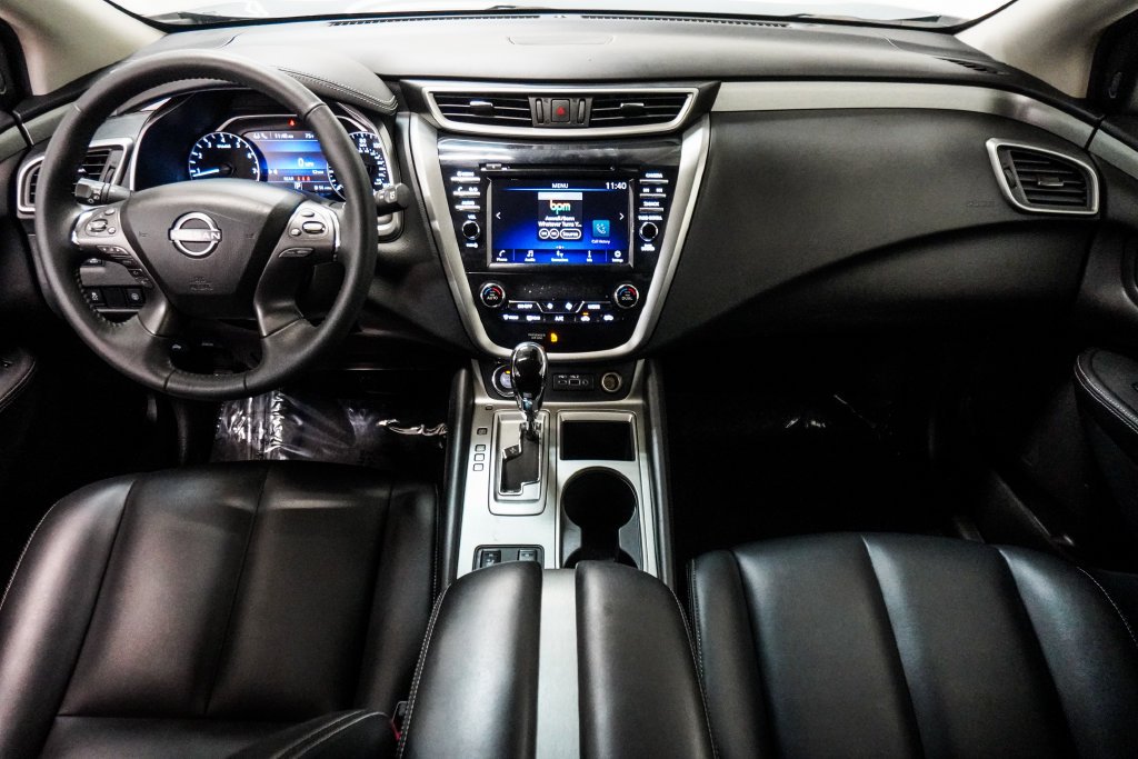 Used 2023 Gray Nissan SV image 10