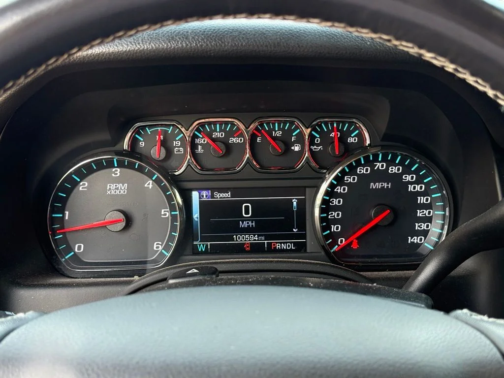 Used 2020 Gray GMC SLE image 17