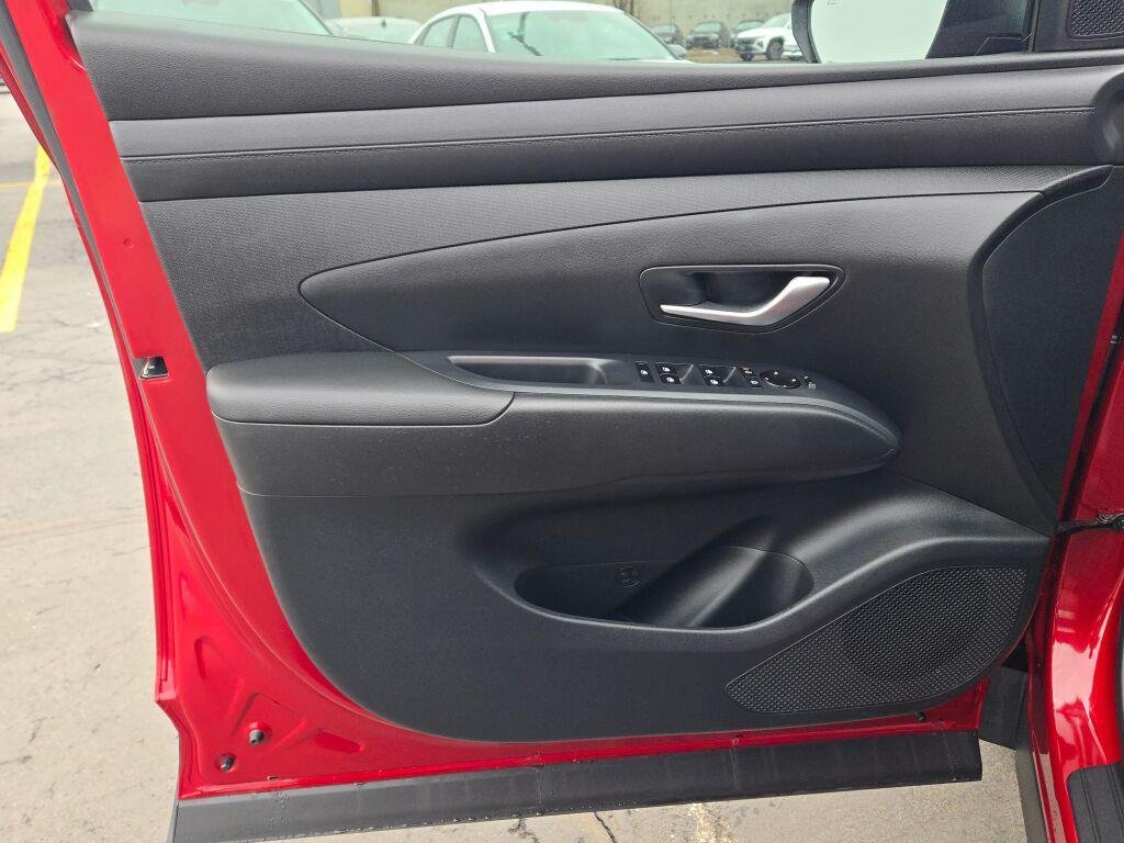 New 2025 Red Hyundai SEL Convenience FWD image 22