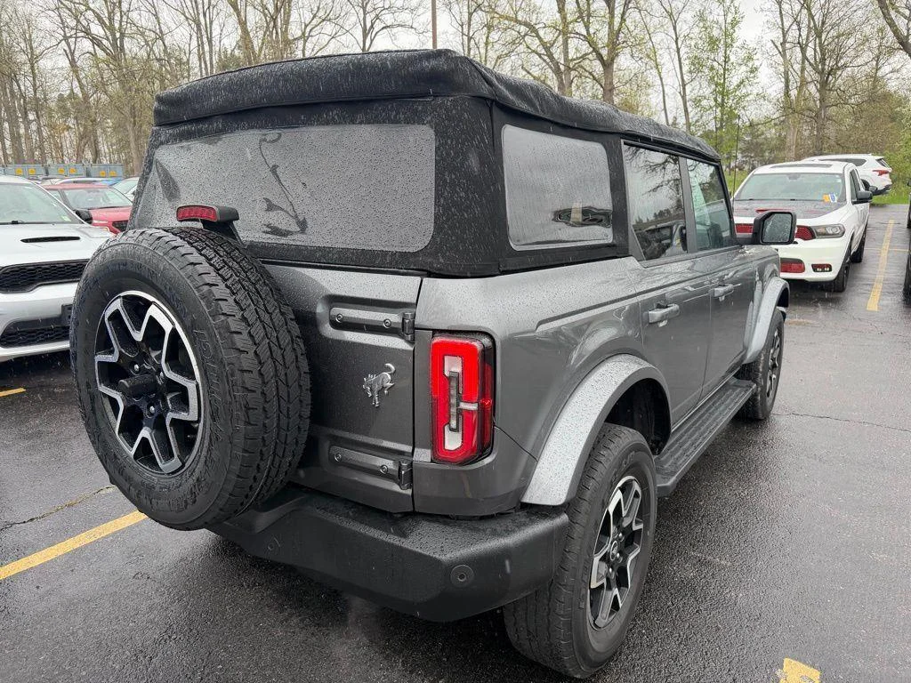 Used 2022 Gray Metallic Ford Outer Banks image 8