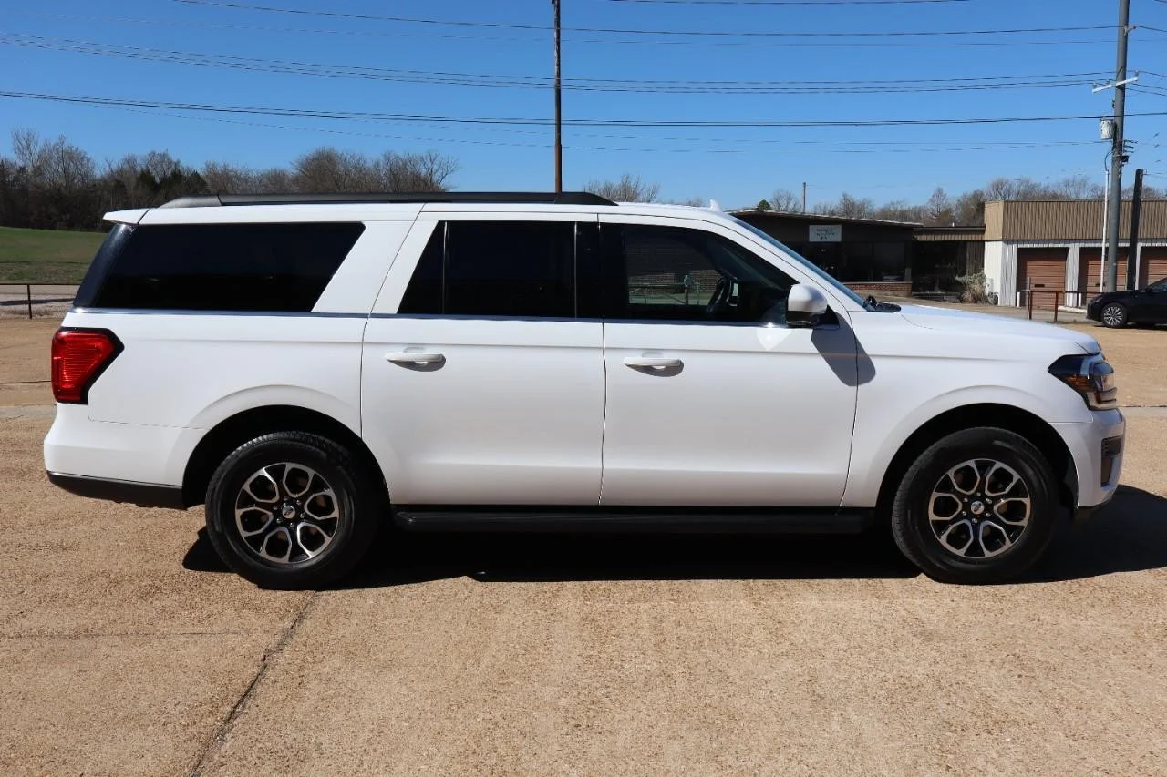 Used 2022 Star White Metallic Tri-Coat Ford XLT image 6