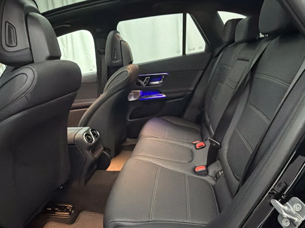 New 2027 Black Mercedes-Benz GLC 300 image 20