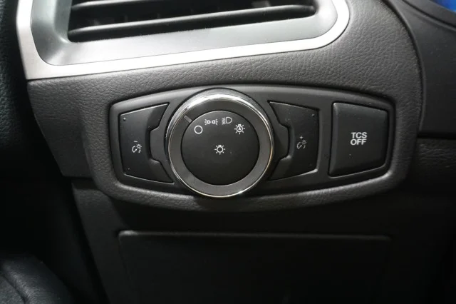 Used 2023 WHITE Ford SE image 28