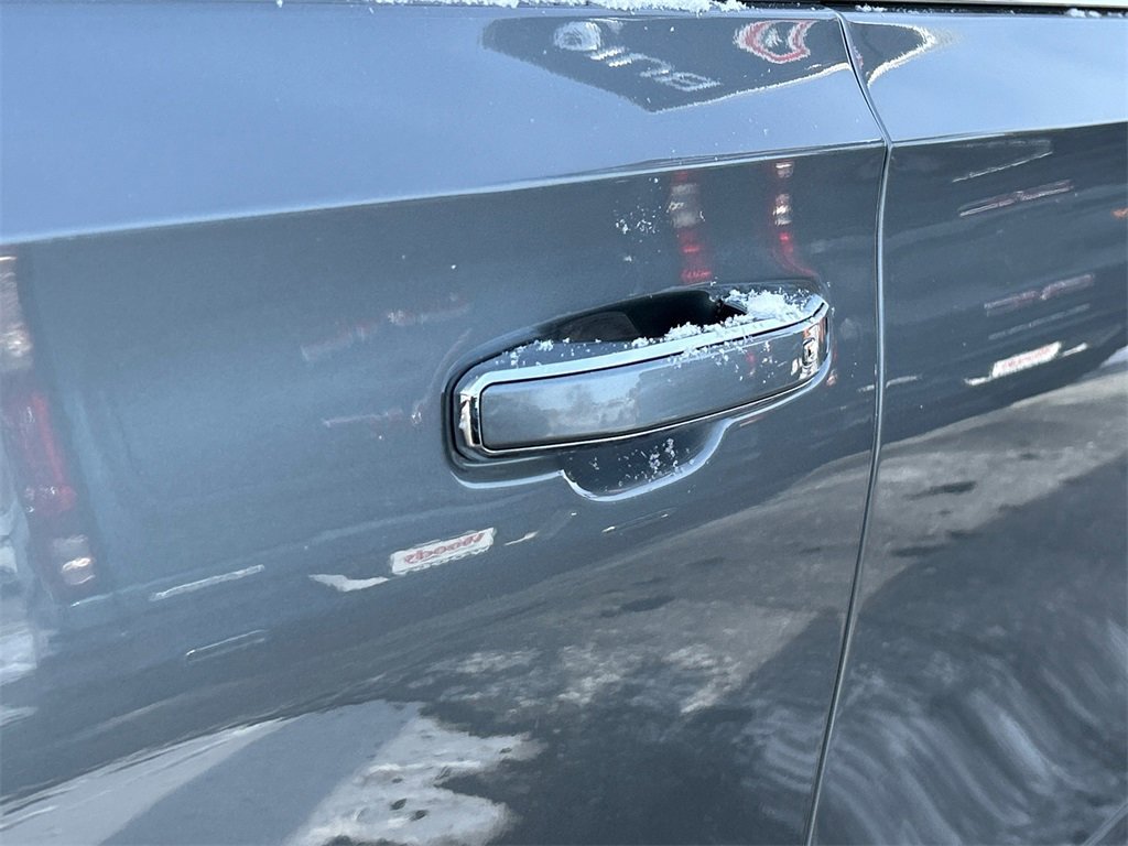 2026 GMC YUKON XL - Image 12