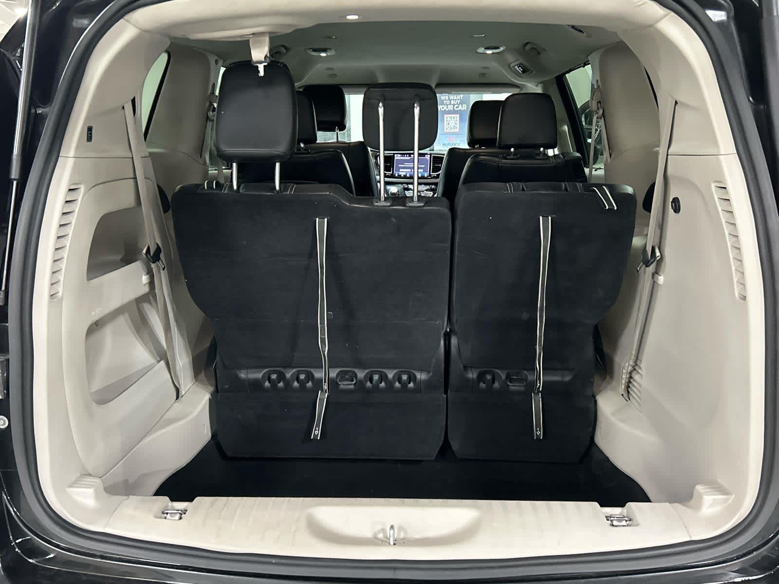 2023 Chrysler Pacifica Touring L - Photo 18