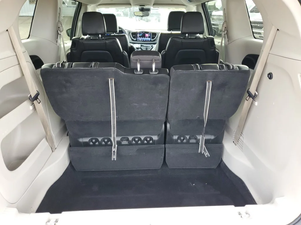 Used 2024 Silver Chrysler Touring L image 35