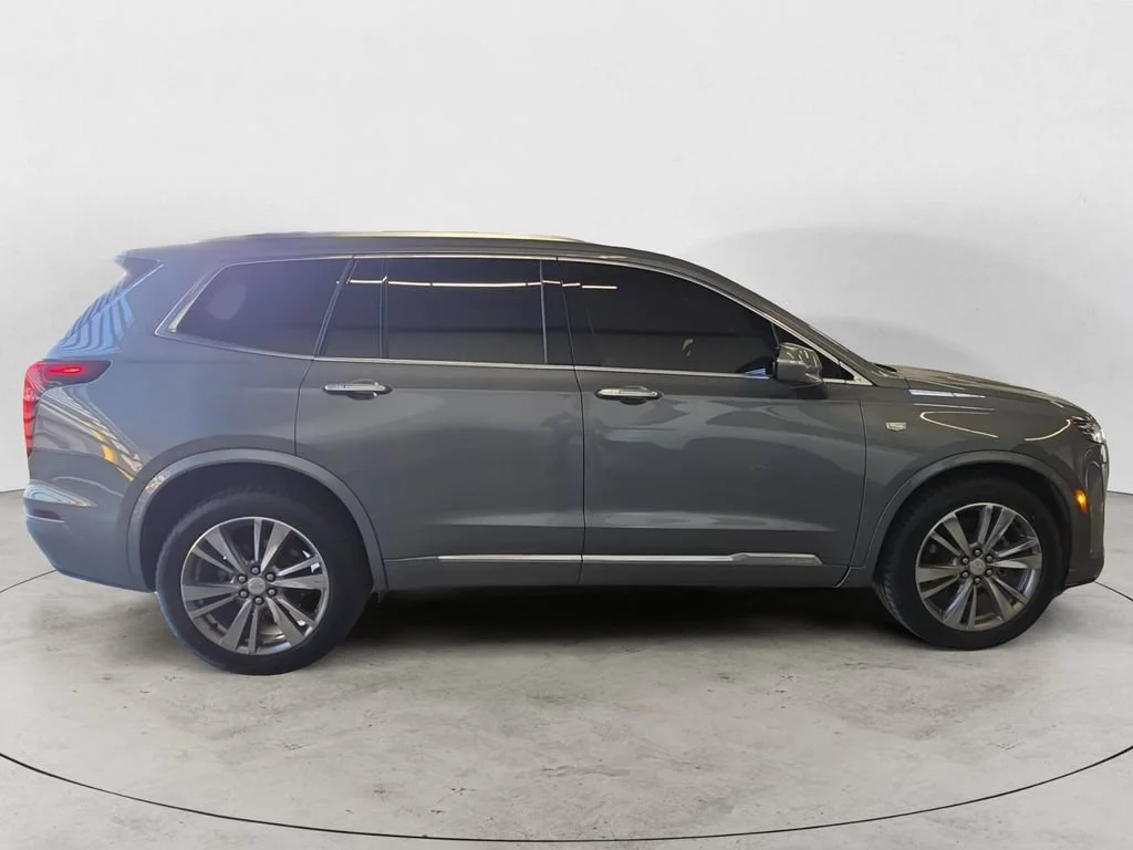 Used 2021 SATIN STEEL METALLIC Cadillac Premium Luxury image 4