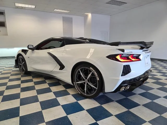 Used 2021 ARCTIC WHITE Chevrolet 3LT image 5