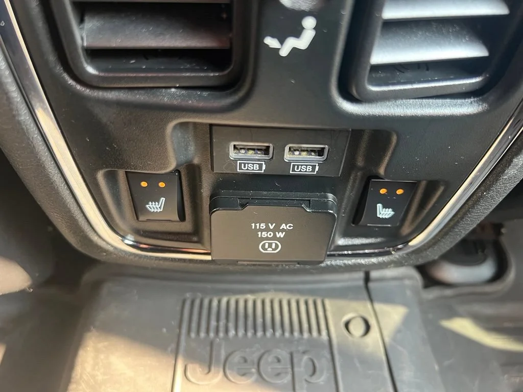 Used 2018 Red Jeep Limited image 15