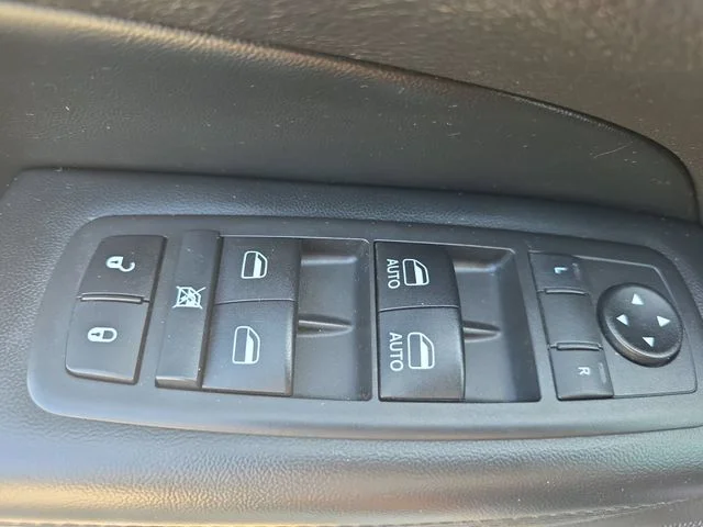 Used 2019 White Jeep Laredo E image 28