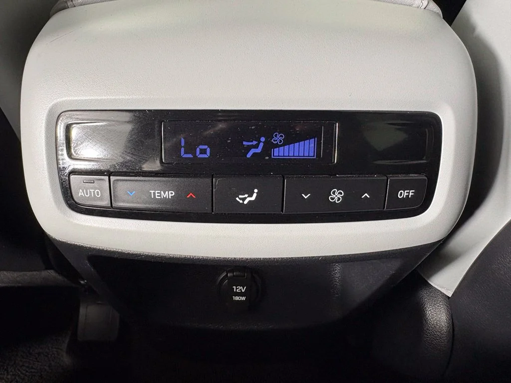 Used 2025 White Hyundai SEL image 37